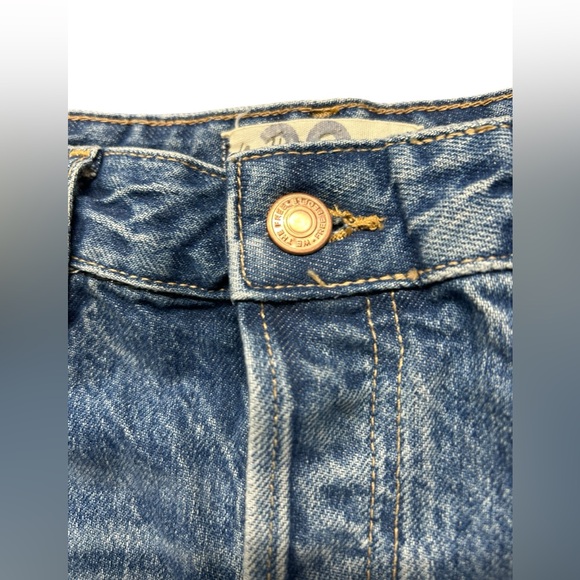 FREE PEOPLE zip fly denim frayed distressed jean shorts size 30 EUC - Picture 5 of 6